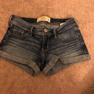 Cute Hollister shorts